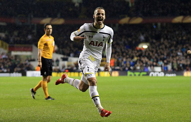 阿斯：皇马内部认为，青年A队门将哈维-纳瓦罗已达一线队水平（阿斯：皇马高层认为青年A队门将哈维-纳瓦罗已具备一线队水准）