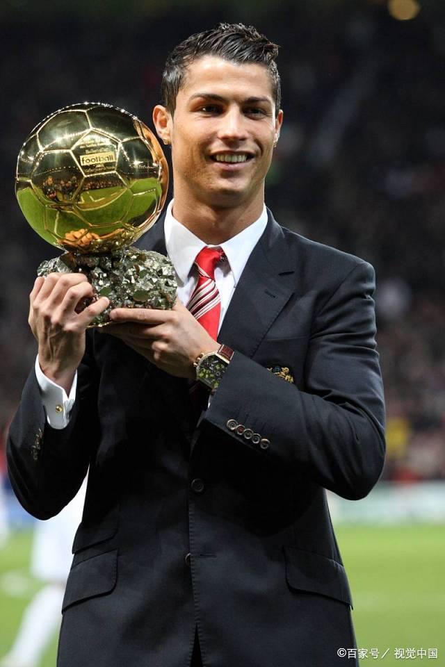 绿茵传承，足球主题文化展“十五运”站在广东美术馆开幕（绿茵传承：“十五运”站足球主题文化展在广东美术馆启幕）