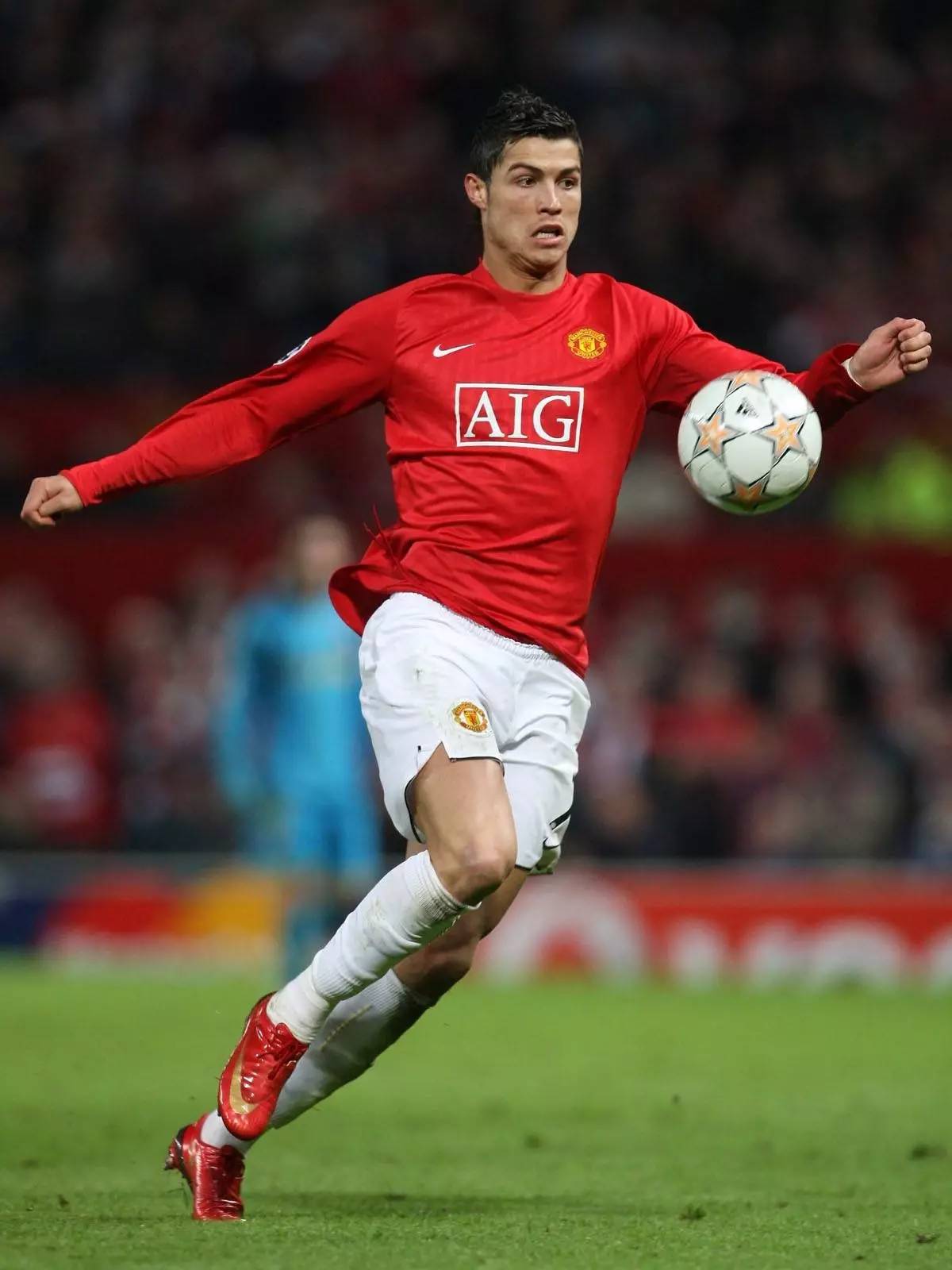 山东泰山达成中国顶级联赛总积分1500分里程碑，为中超首队（山东泰山破中国顶级联赛1500分大关，率先成为中超首队）