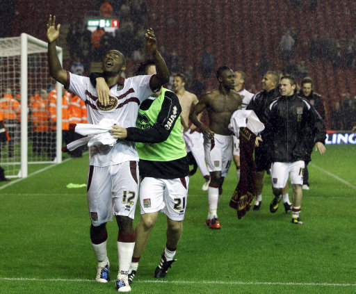 水晶宫87分钟绝杀登顶第四，格拉斯纳的球队成英超最大黑马（87分钟绝杀助水晶宫升至第四，格拉斯纳麾下成英超最大黑马）